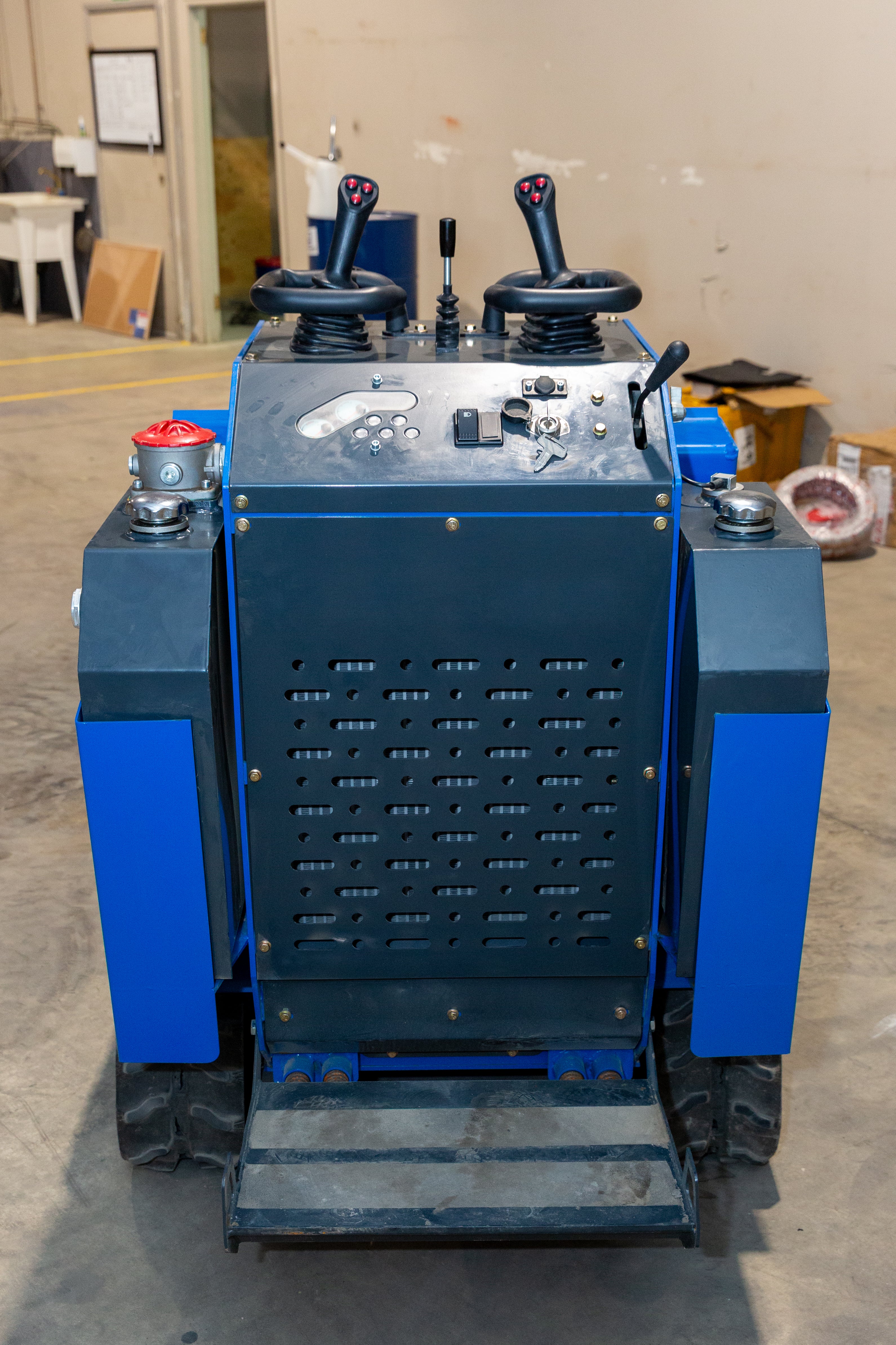 RIPPA RS06 Skid Steer operator station and controls